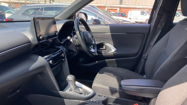 Toyota Yaris Cross 1.5 Hybrid Design 5dr CVT Hybrid Estate